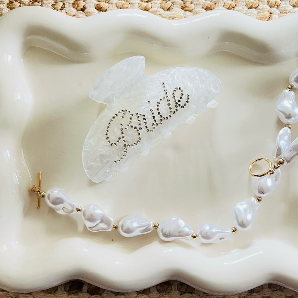 Bride rhinestone acrylic hair clip